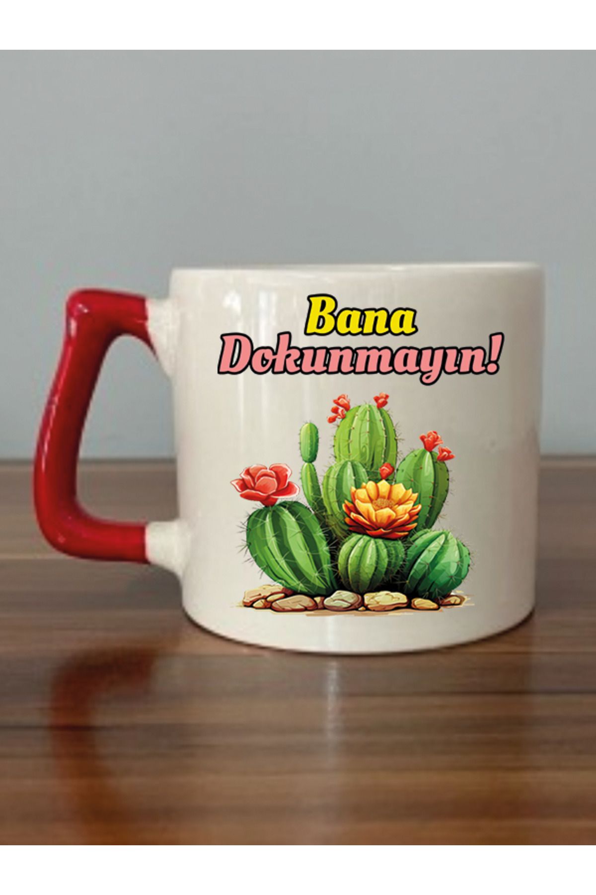 Bana Dokunmayın Yazılı Kırmızı Kulplu Kupa Bardak - Seramik Çay, Kahve Hediyelik Bardağı