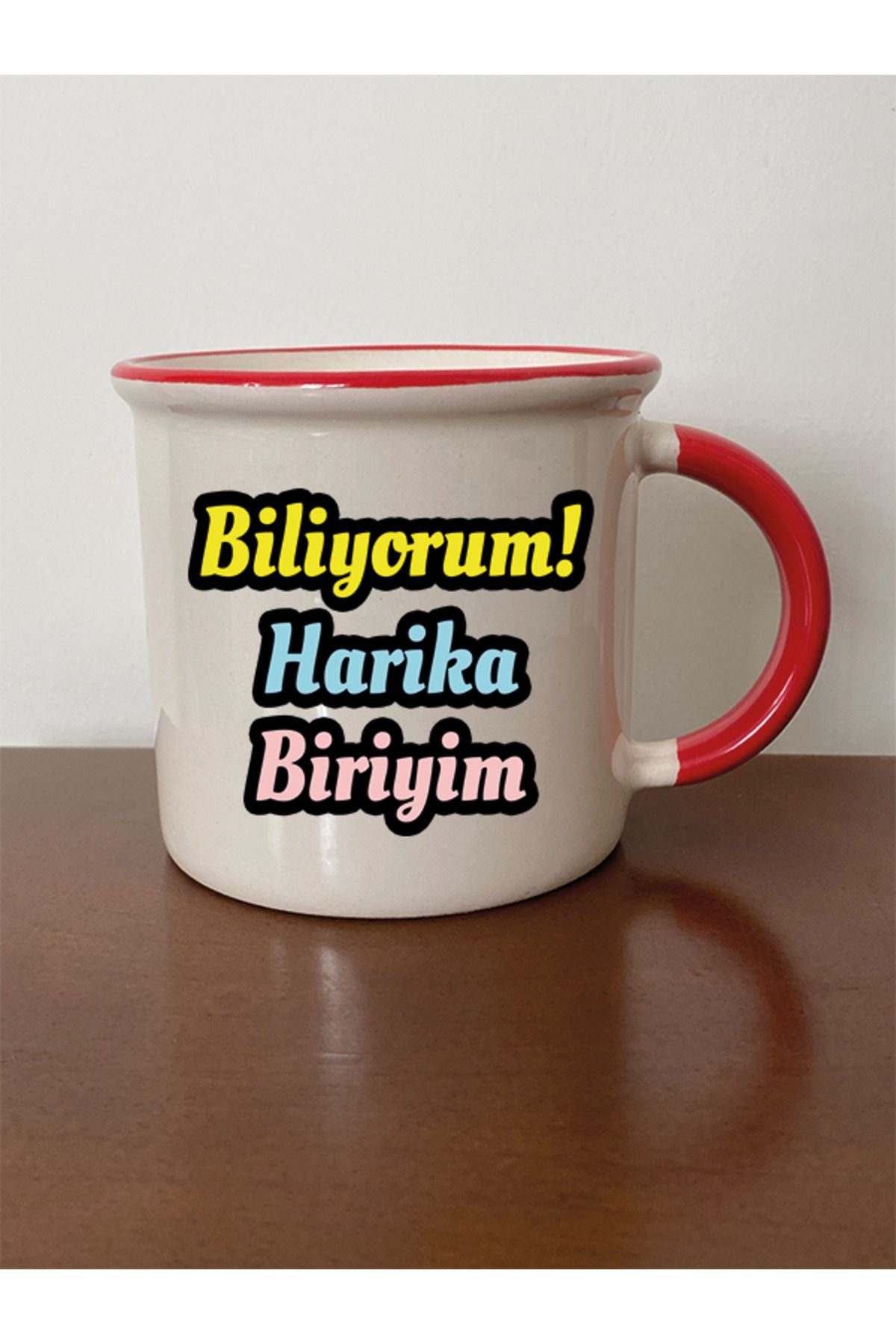 Biliyorum Harika Biriyim Yazılı Kırmızı Ağızlı Kupa Bardak - Seramik Çay, Kahve Hediyelik Bardağı